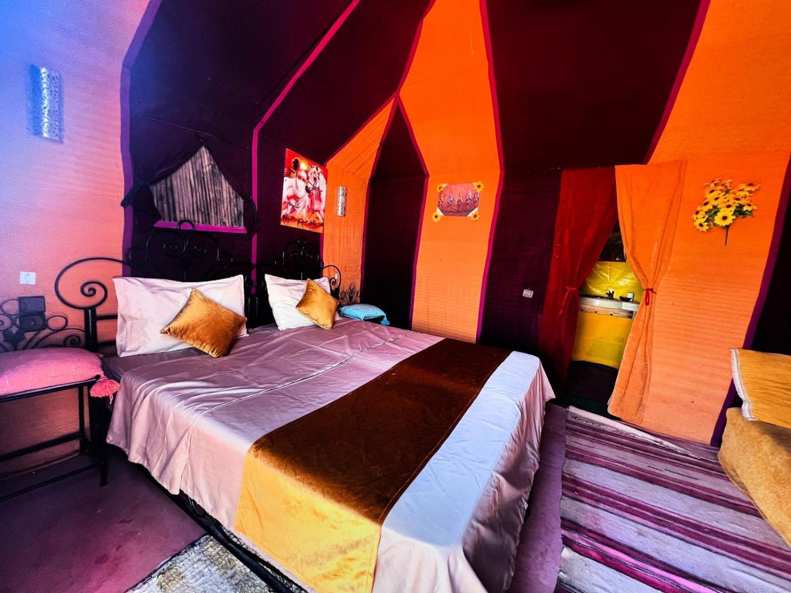 Desert Camp Camel & Sandboarding Мерзуга Екстер'єр фото