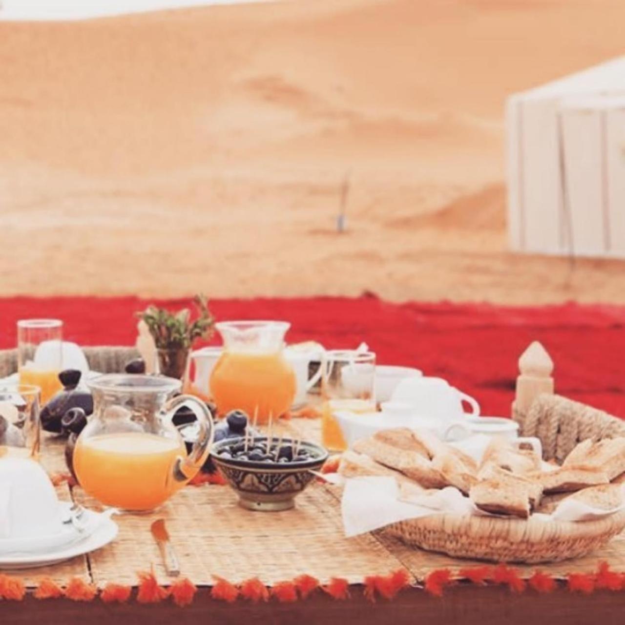 Desert Camp Camel & Sandboarding Мерзуга Екстер'єр фото