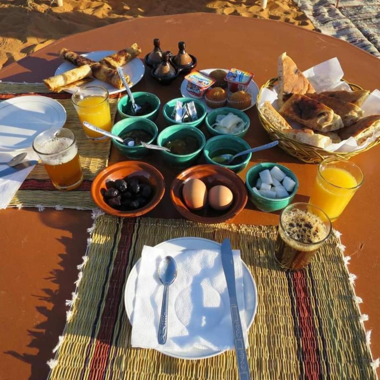 Desert Camp Camel & Sandboarding Мерзуга Екстер'єр фото